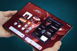 The Future of Foldables Huawei Mate XT Tri-Fold Phone Review